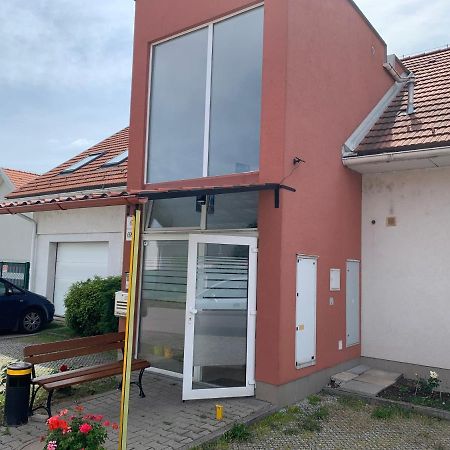 Apartment Biely Kostol Eksteriør bilde