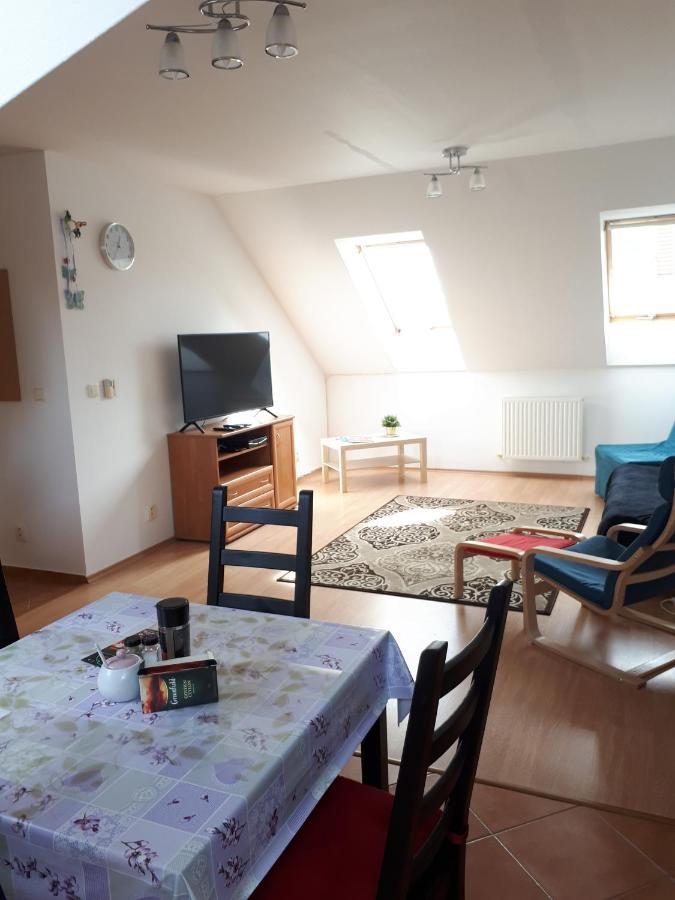Apartment Biely Kostol Eksteriør bilde